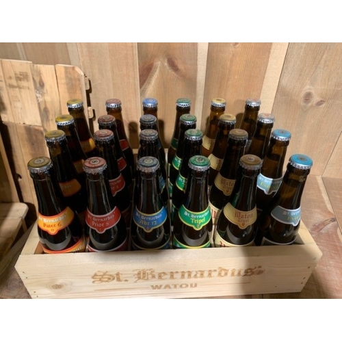 Houten kist St. Bernardus met assortiment bieren